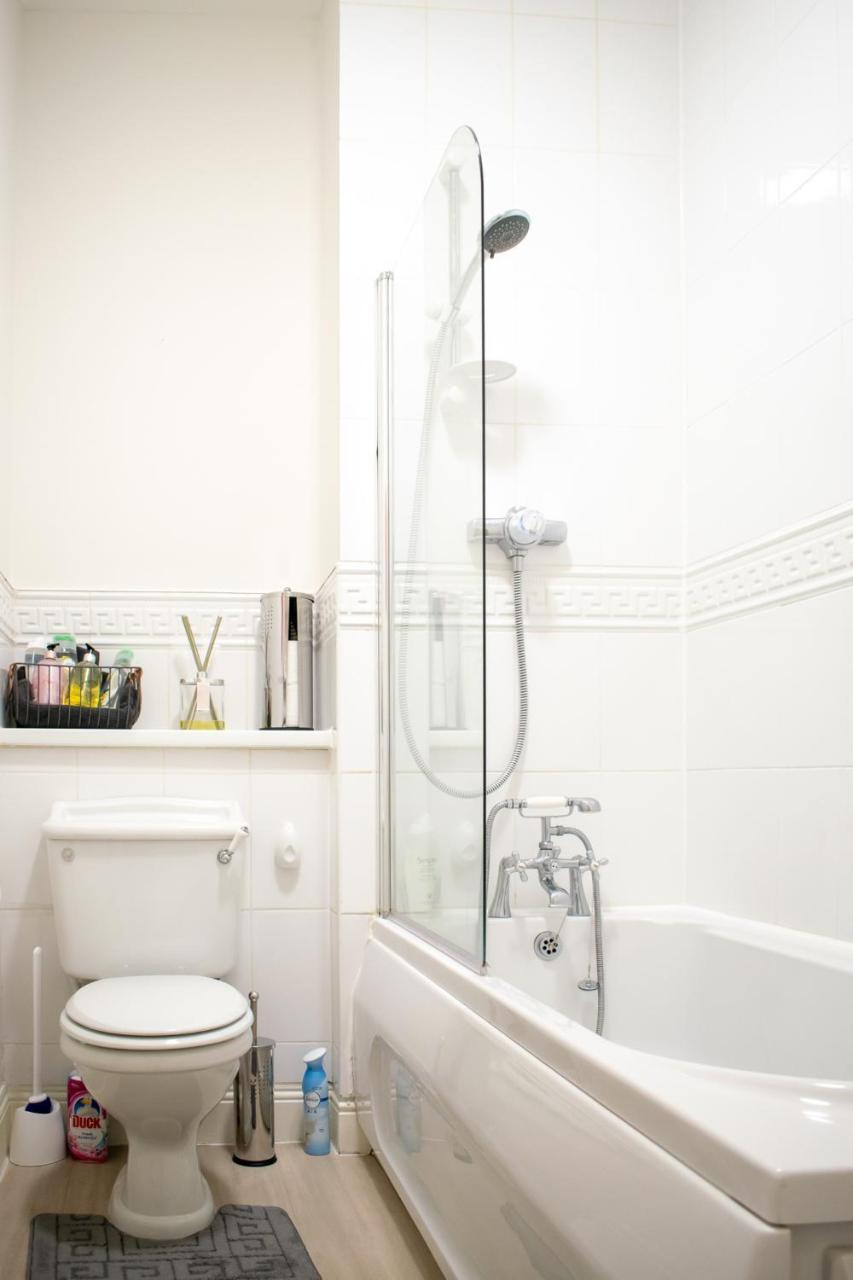 Beautifully Renovated Apartment -Central EDI Exterior photo