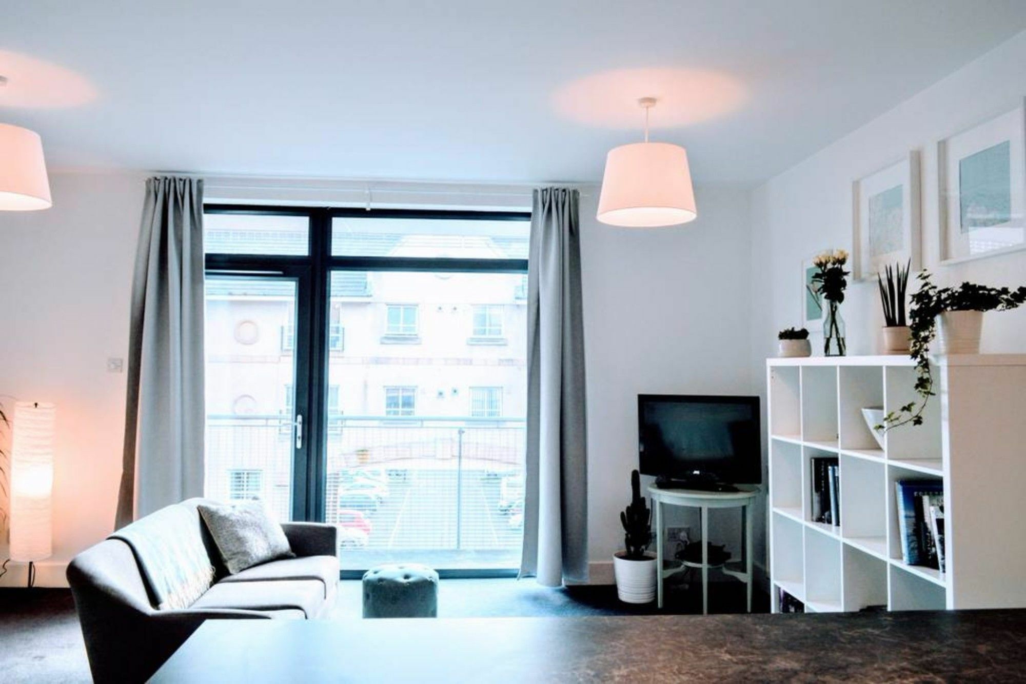 Beautifully Renovated Apartment -Central EDI Exterior photo